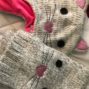 Matching cat heat and scarf